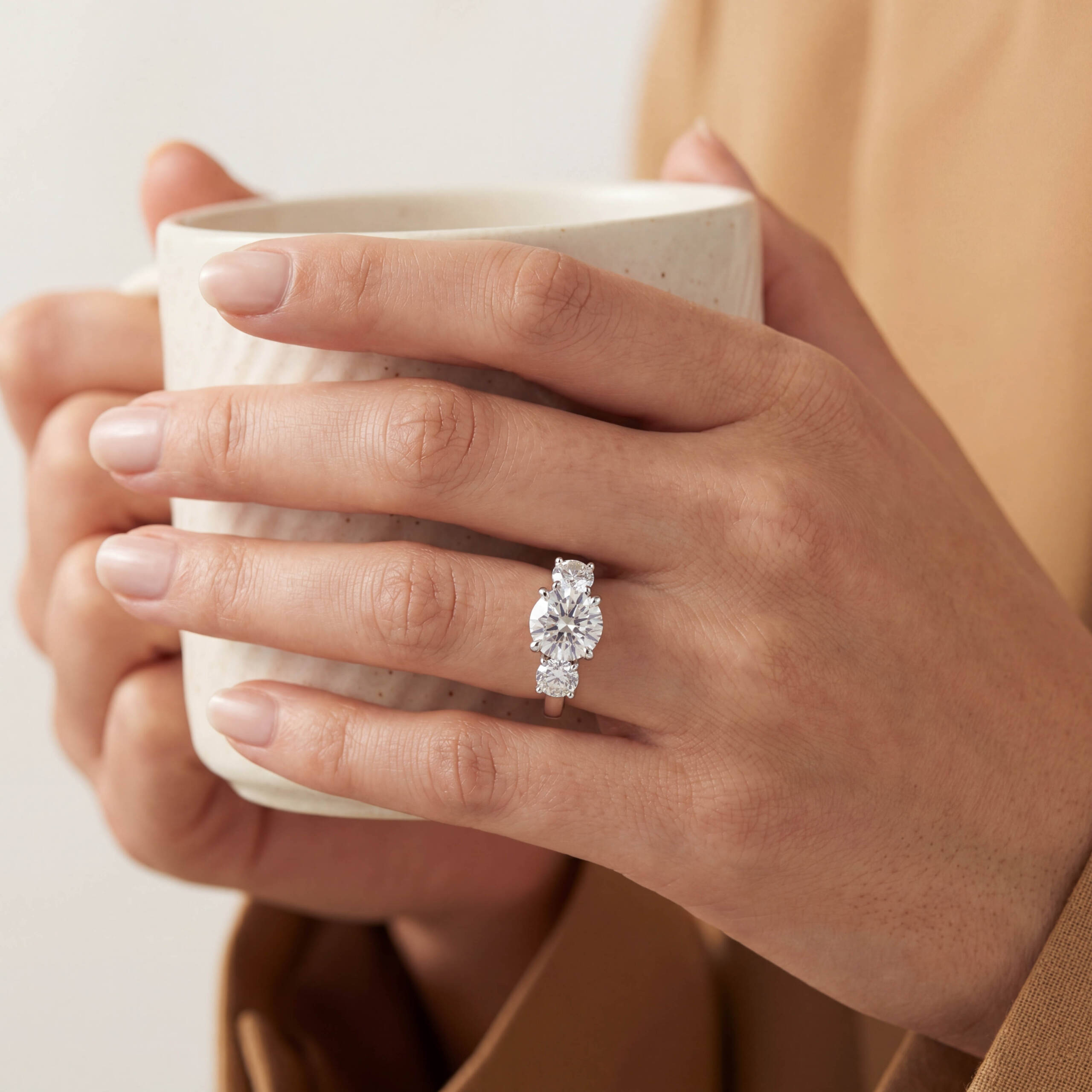 Round Brilliant Diamond Engagement Ring in 18K White Gold (2.26ct Centre) - Image 2