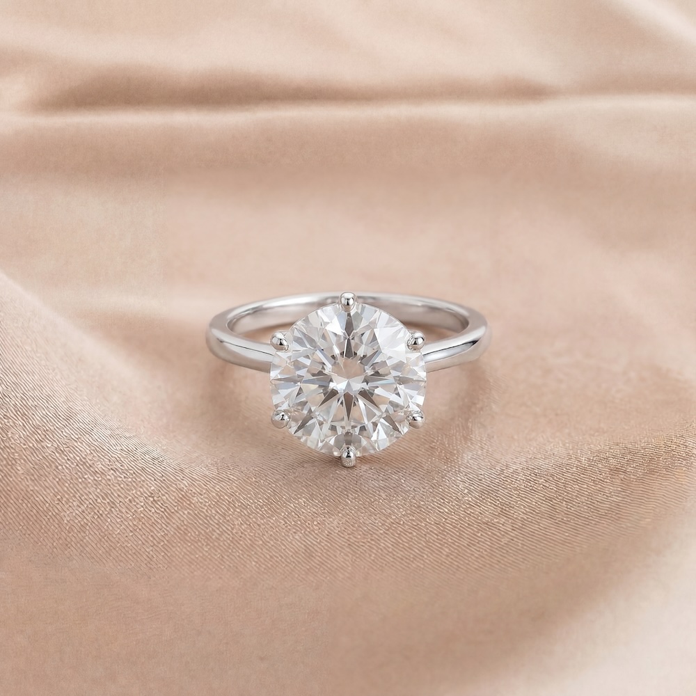round-brilliant-diamond-engagement-ring-in-18k-white-gold-8-09ct-centre
