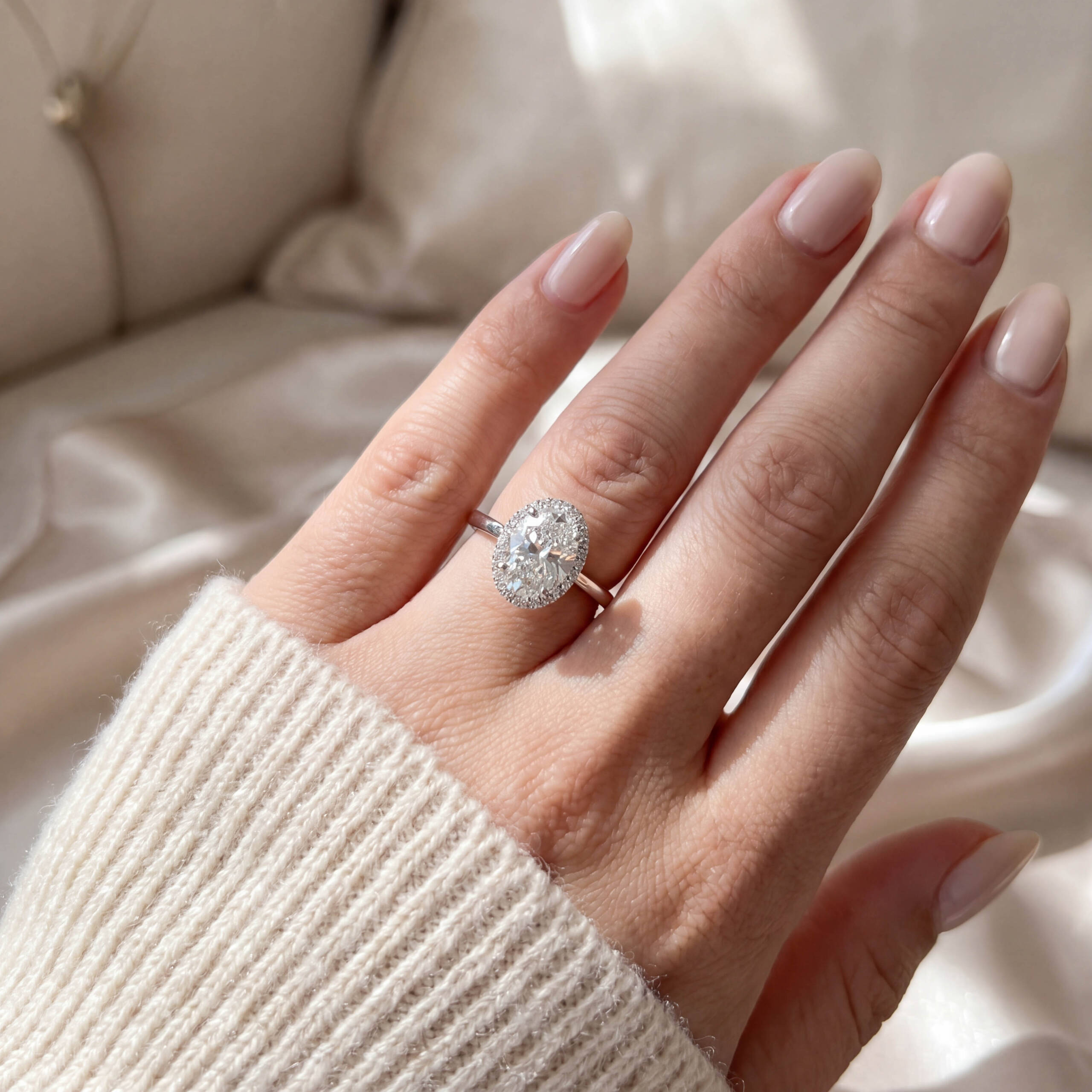 Oval Diamond Engagement Ring in 18K White Gold (2.1ct Centre) - Image 2