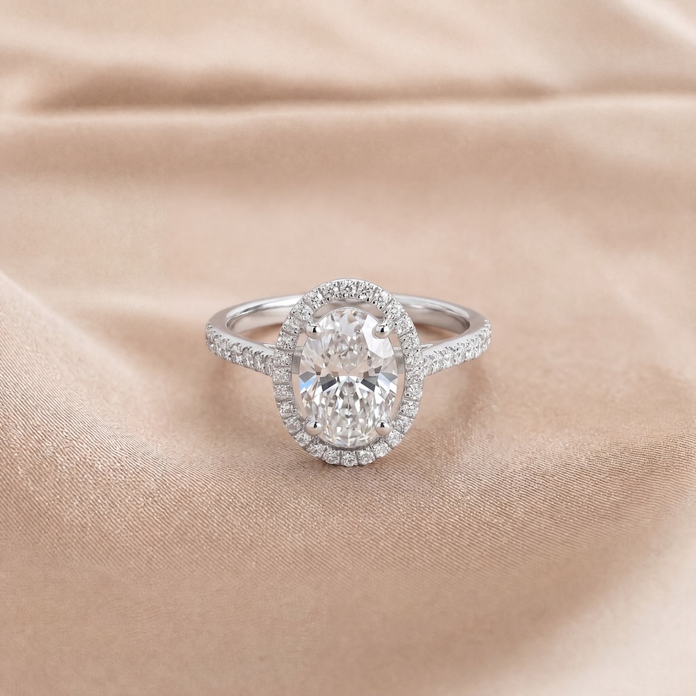 Oval Diamond Engagement Ring in 18K White Gold (2.05ct Centre)