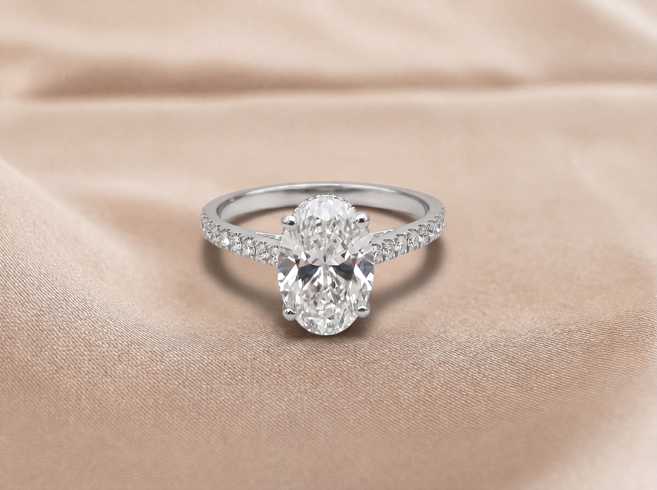 oval-diamond-engagement-ring-in-18k-white-gold-2-19ct-centre