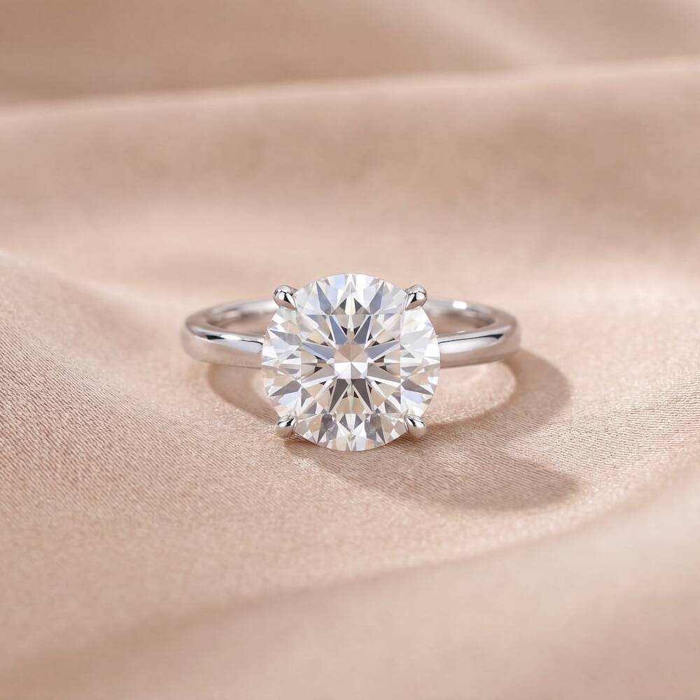 Round Brilliant Diamond Engagement Ring in 18K White Gold (6.02ct Centre)