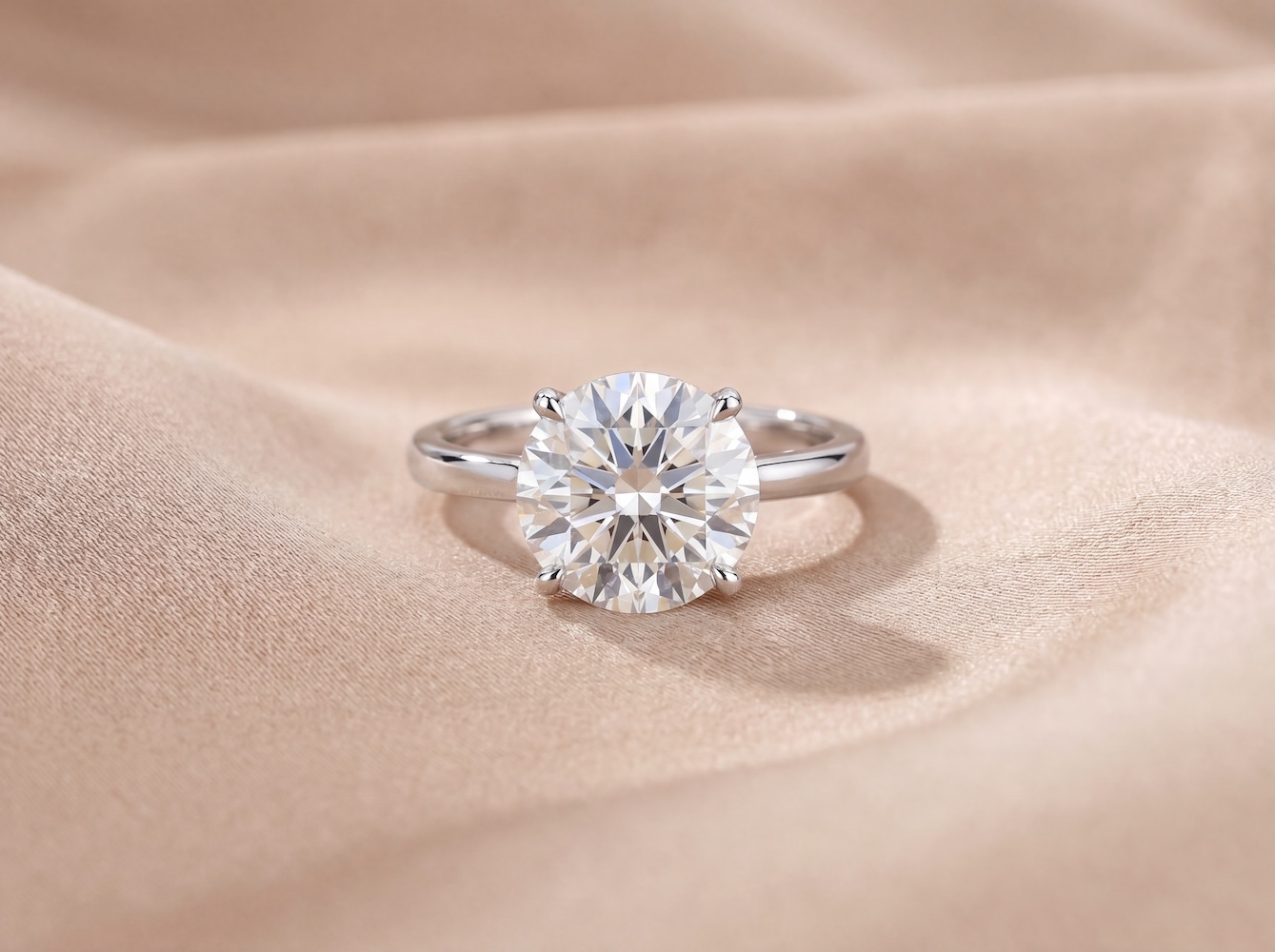 round-brilliant-diamond-engagement-ring-in-18k-white-gold-6-02ct-centre