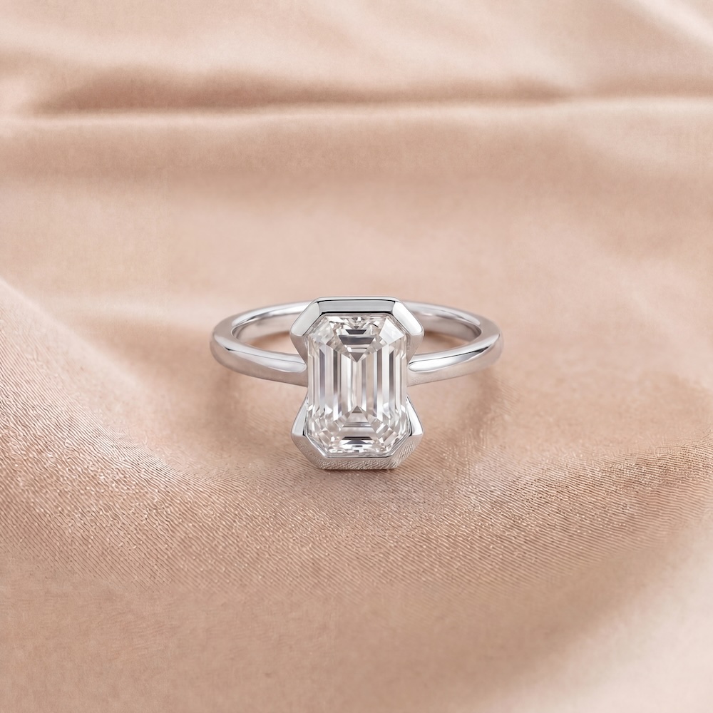 emerald-diamond-engagement-ring-in-18k-white-gold-1-58ct-centre