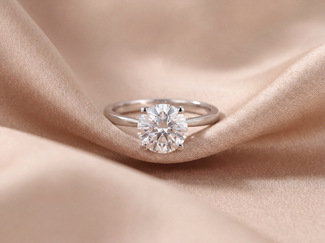 round-brilliant-diamond-engagement-ring-in-18k-white-gold-2-01ct-centre