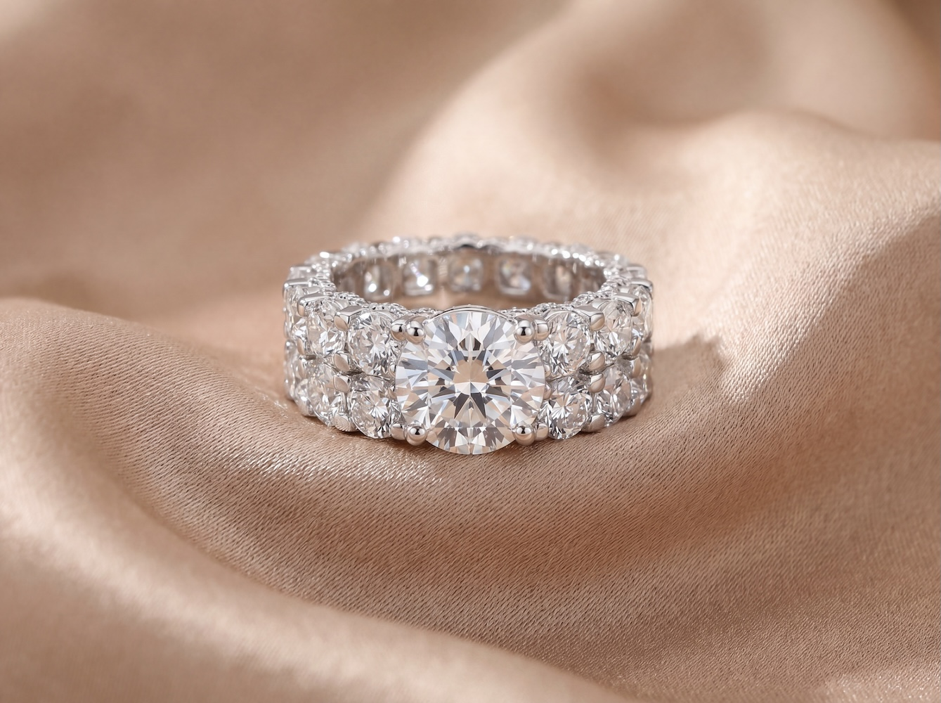 round-brilliant-diamond-engagement-ring-in-18k-white-gold-3-02ct-centre