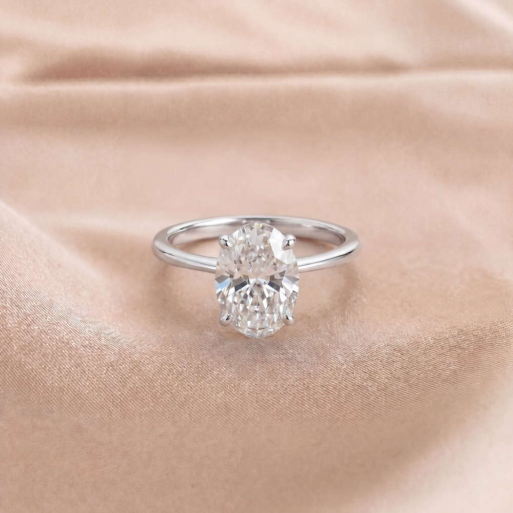 oval-diamond-engagement-ring-in-18k-white-gold-3-01ct-centre